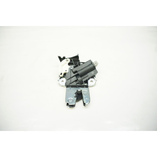 2013-2016 AUDI S4 Trunk Lid Striker Latch 4F5 827 505