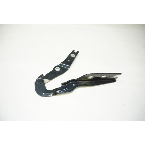 2017-2019 Volkswagen Alltrack Driver Side Hood Hinge 5GM823301A