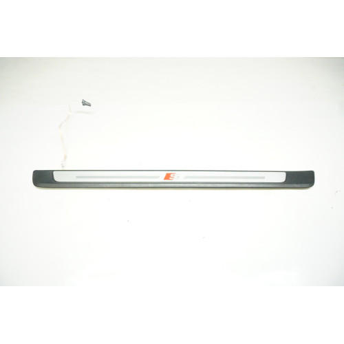 2017-2019 Driver Illuminated Door Sill Plate 8W0947417A