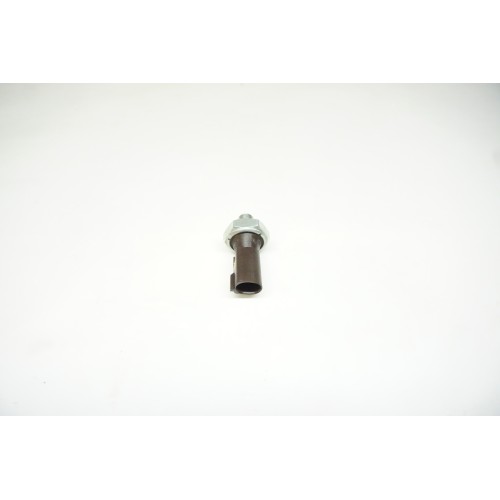 2018 2019 Volkswagen Beetle 2.0T Oil Pressure Sensor 038919081H