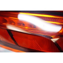 20-22 Volkswagen Passat - QUARTER PANEL MOUNTED BRAKE LIGHT TAIL LAMP RIGHT