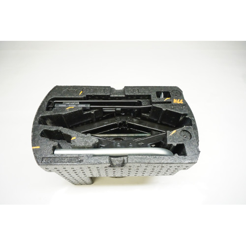 2020-2022 Volkswagen Passat Road Side Tool Kit with Jack 5C0011031B