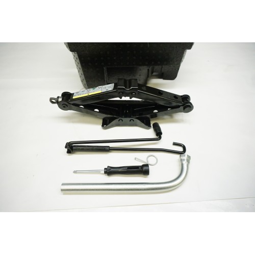 2020-2022 Volkswagen Passat Road Side Tool Kit with Jack 5C0011031B