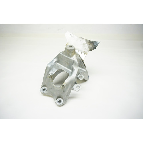 21-23 AUDI Q5 2.0T Engine Mount Bracket - Right 4M0199308