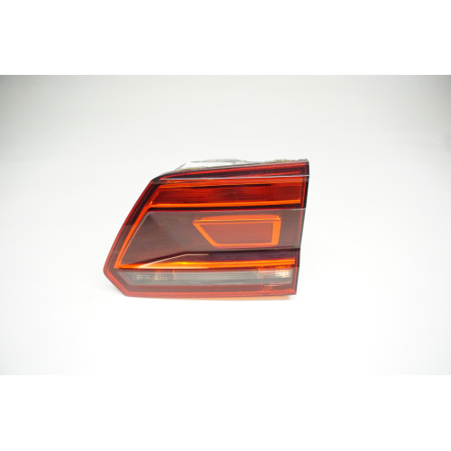 2018-2020 VW ATLAS - PASSENGER LID INCANDESCENT TAIL LIGHT BRAKE LAMP OEM