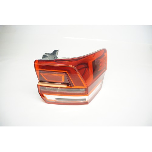 2018-2020 VW ATLAS - PASSENGER QUARTER INCANDESCENT TAIL LIGHT BRAKE LAMP OEM