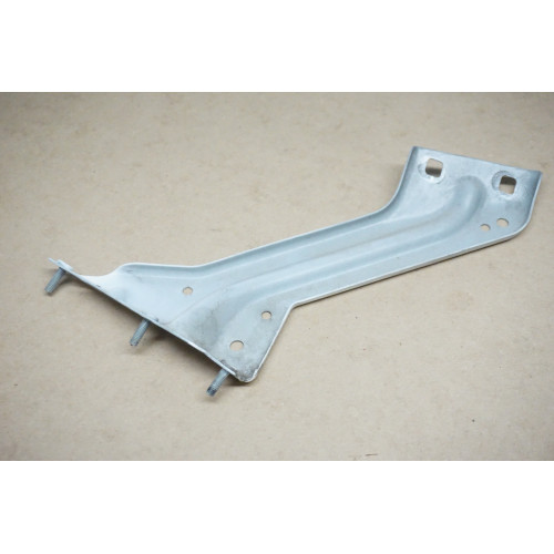 2014-2017 AUDI SQ5 Driver Side Front Fender Bracket 8R0821135