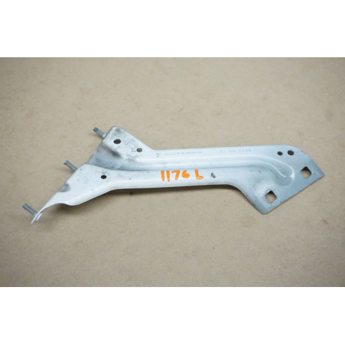 2014-2017 AUDI SQ5 Driver Side Front Fender Bracket 8R0821135