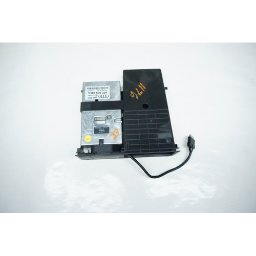 2009-2012 AUDI Q5 Audi Music Interface AMI Module 8T0035785A