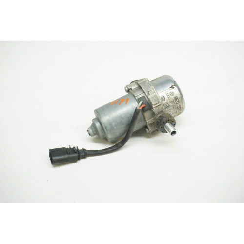 2004-2009 Volkswagen Touareg Brake Booster Vacuum Pump 8E0927317H