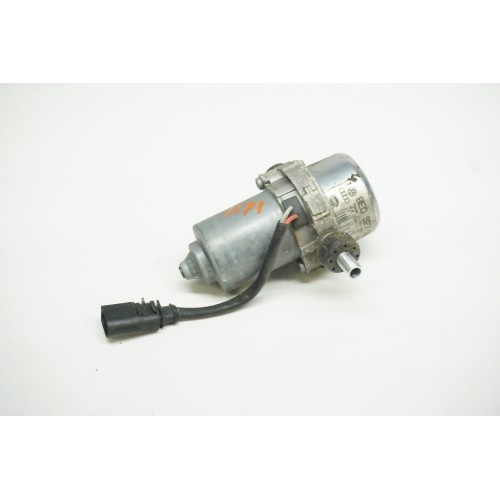 2004-2009 Volkswagen Touareg Brake Booster Vacuum Pump 8E0927317H