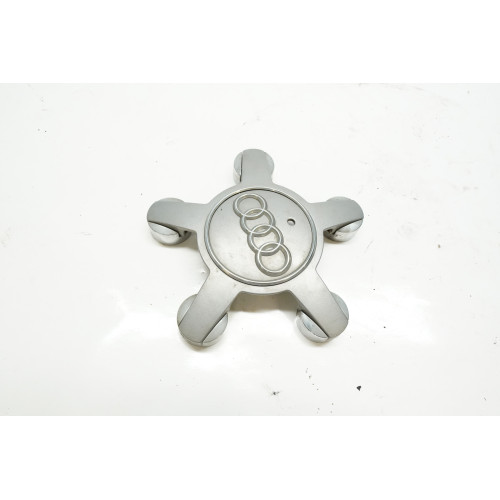 2013-2016 AUDI A4 Center Wheel Cap 4F0601165N