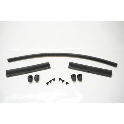 2022-2024 Volkswagen Taos Hood Seal Kit 2GG823707
