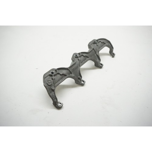 2010-2015 Audi Q7 Fuel Rail Bracket Bank 1 Passenger 06E133340E