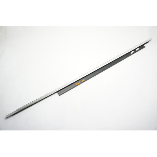 2009-2017 Audi Q5 - Front Driver Door Window Trim 8R0853283F