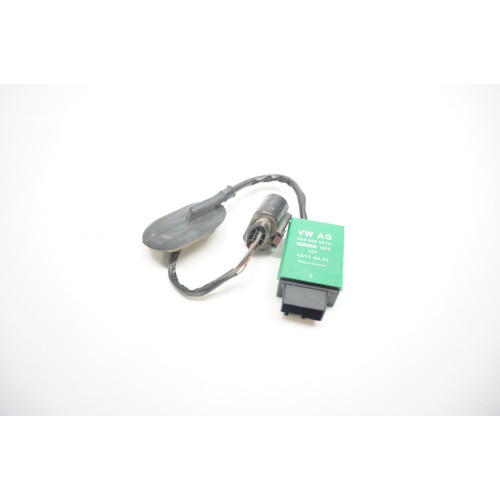 Audi Volkswagen Fuel Control Module 3C0 906 093 A