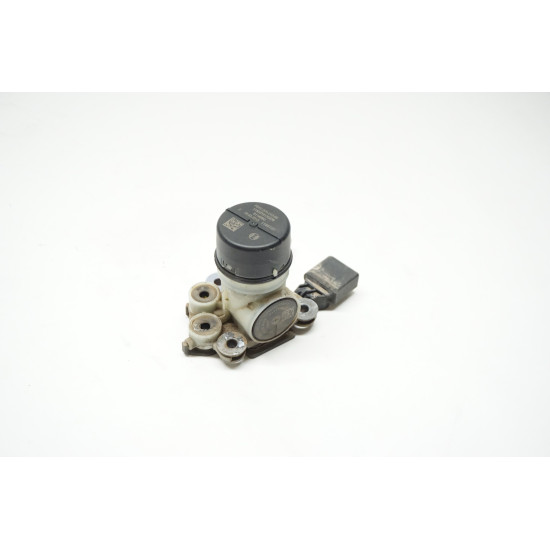 2015 Volkswagen Passat TDI DEF Fluid Tank Pump OEM 5Q0131971B