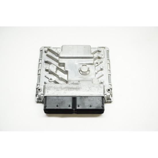 2017-2019 Volkswagen Alltrack Engine Control Module ECU 06K907425B