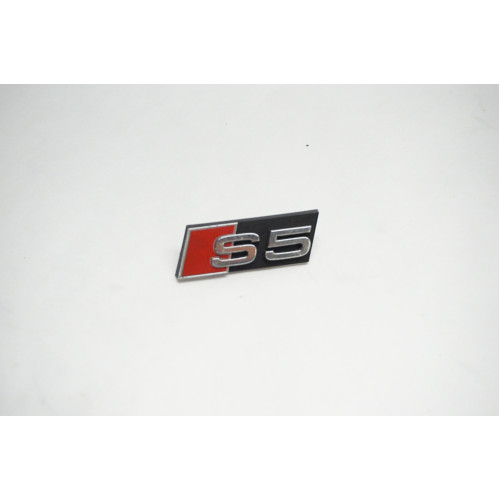 2009-2012 Audi S5 V8 Front Grille Emblem 8T0853736 OEM