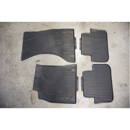 2009-2016 AUDI A4 All Weather Rubber Floor Mat Set 8K1061221