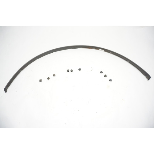 2014-2017 Audi SQ5 - Passenger Side Right Fender Flare / Clips 8R0853718