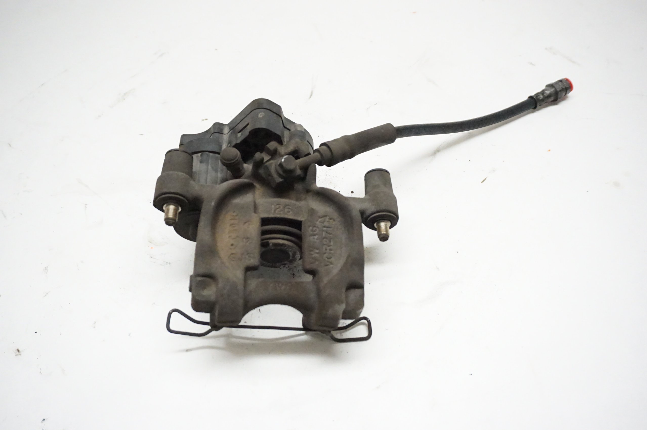 2022-2024 Volkswagen Taos - REAR Brake Caliper Right Passenger 5Q0615424E