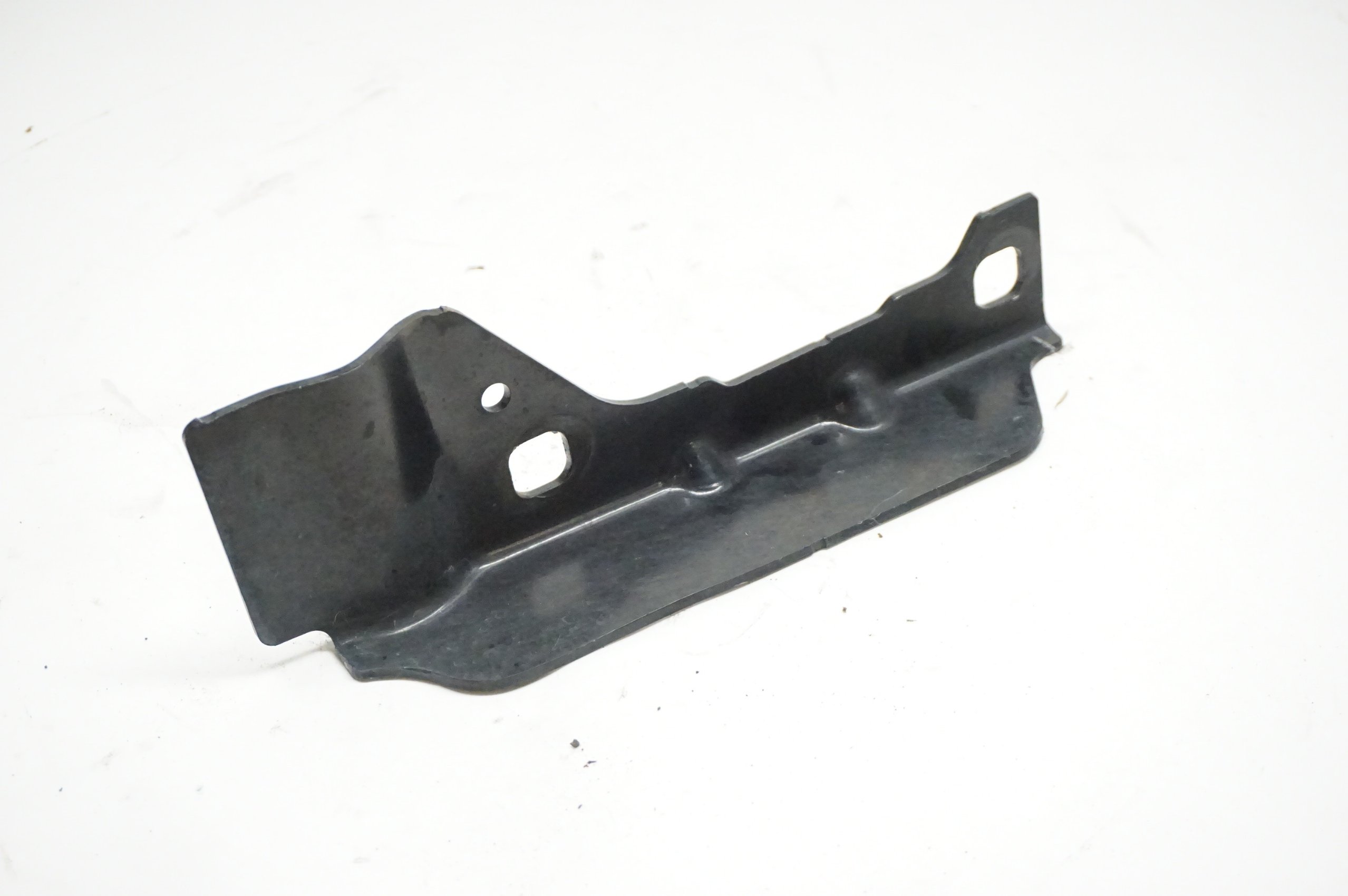 2022-2026 Volkswagen Taos Front Bumper Reinforcement Bracket Right 2GJ807816