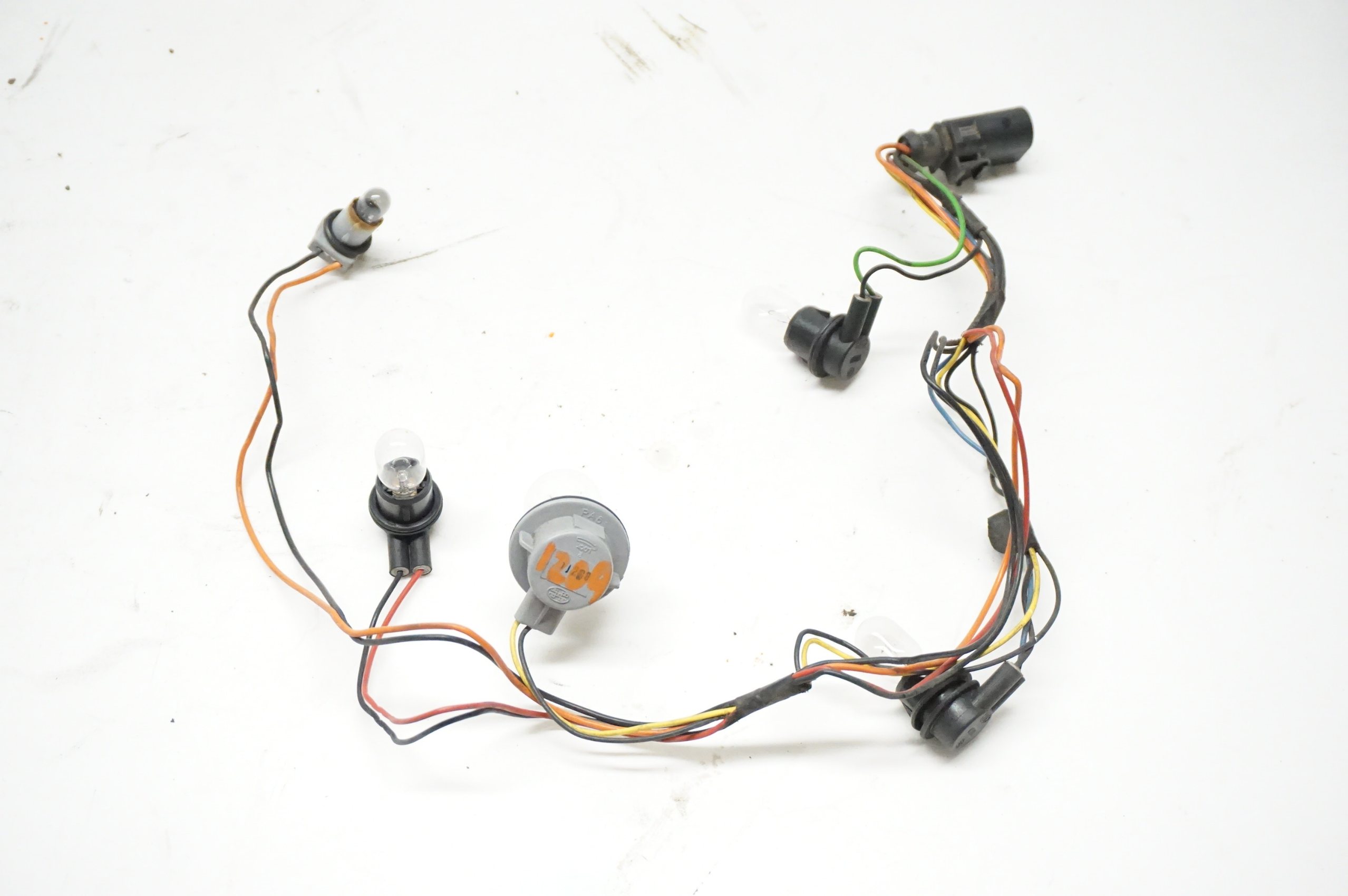 AUDI SQ5 Brake Light / Tail Light Harness  8R0945221B 2013-2017