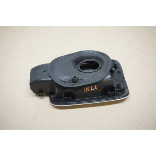 2012-2018 Audi A7 Fuel Door Assembly / Lid LY9C 4G8809907